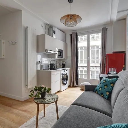 580 Quinte - Superbe A Paris